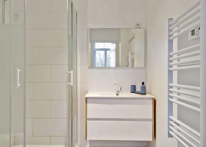 Apartment Lilly-tout A Pied Proche Gares Grd Palais&centre *